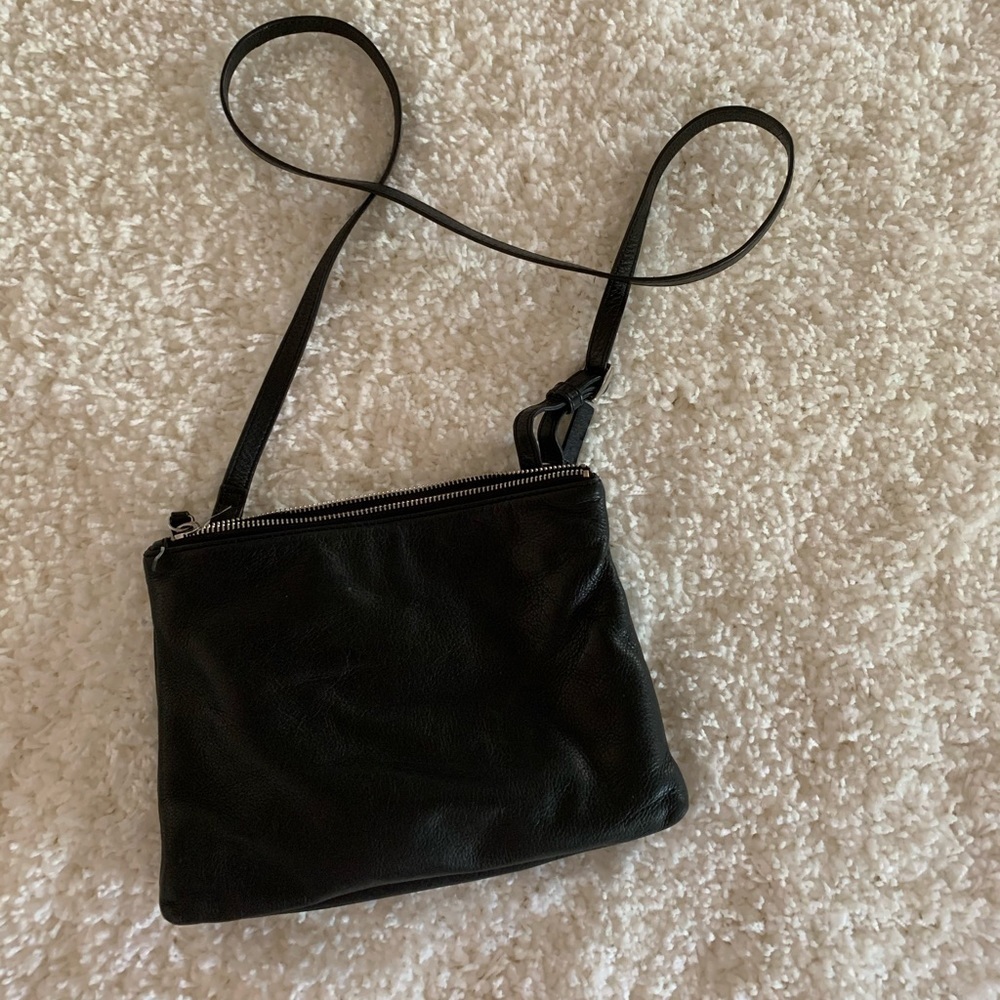 Margot. Black leather purse